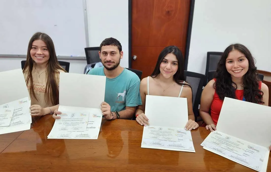 Estudiantes del programa de Turismo recibieron certificación de ASOCOLWEP 