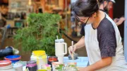 Muralismo y fotografía, una oda a la biodiversidad de la Javeriana Cali que engalana los pasillos del Centro Comercial Jardín Plaza 