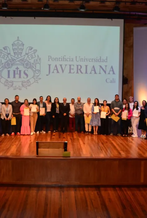 Un día de celebración: profes javerianos, ustedes nos inspiran, motivan y acompañan ¡gracias! En un acto muy significativo de reconocimiento, se llevó a cabo la celebración del Día del Profesor
